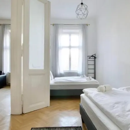 Budget By Hi5 - King Street - For Groups דירה *